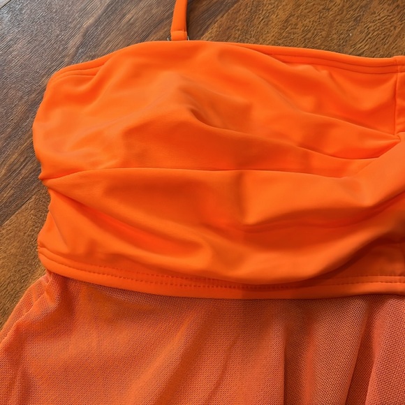 New Viilop two piece, beautiful orange swimsuit - Picture 2 of 16
